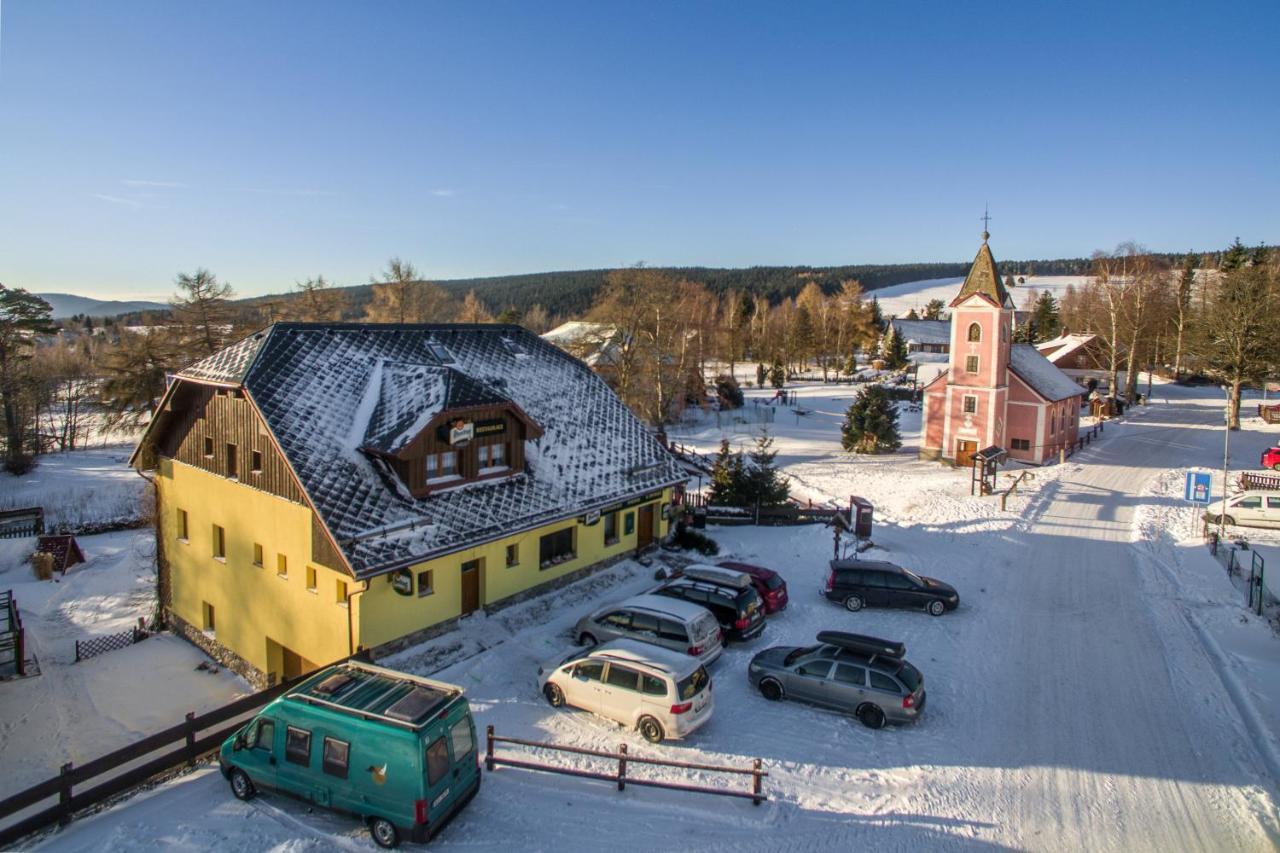 Penzion U Zpevaku Nove Hute Exterior photo