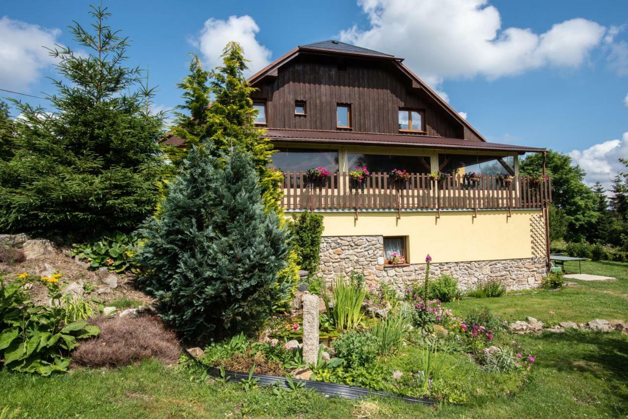 Penzion U Zpevaku Nove Hute Exterior photo